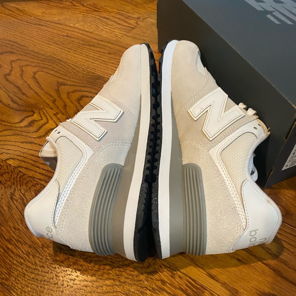 New balance Womens 574 core sz 8M new - Picture 4 of 6